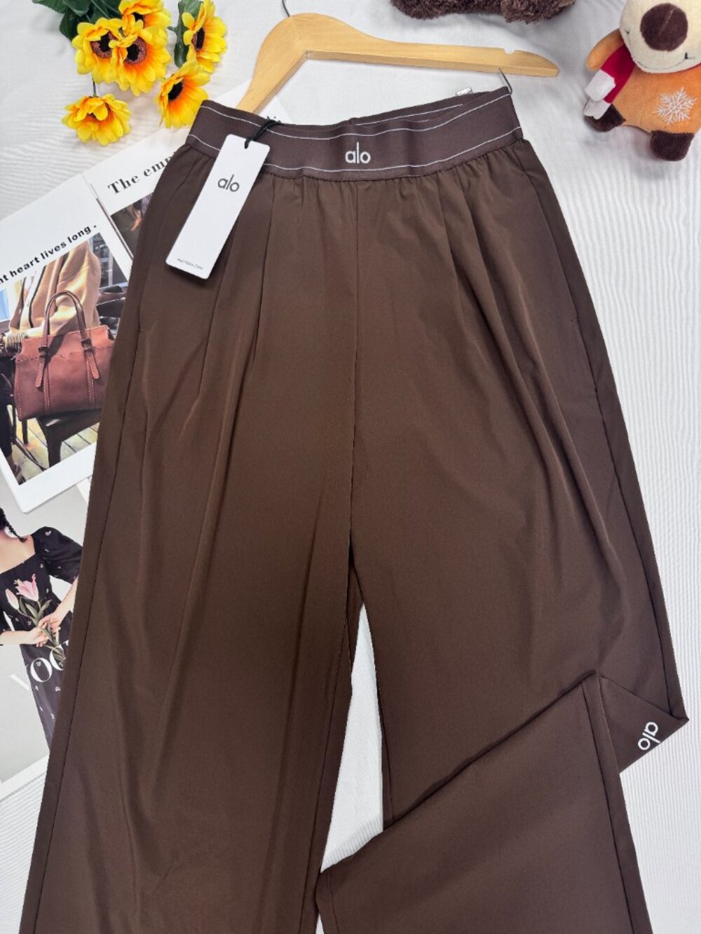 NWT ALO Yoga Suit Up Trouser👖😘Coffee Brown Women's pants (Regular) Fashion - Picture 4 of 8